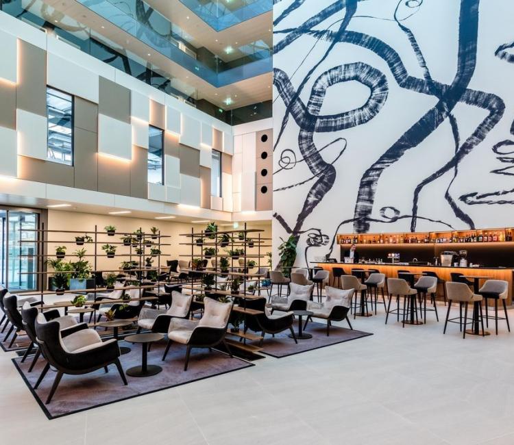 Creating Hospitality - L'Atrium Airport Hotel Geneve 15 LR - moments furniture_6