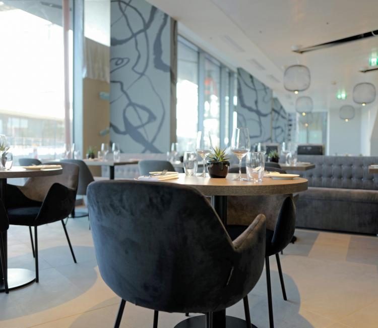 Creating Hospitality - L'Atrium Airport Hotel Geneve 7 LR - moments furn...