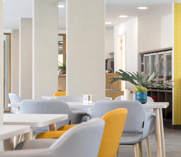 Creating Hospitality - WZC Parkhof Machelen 12 - moments furniture