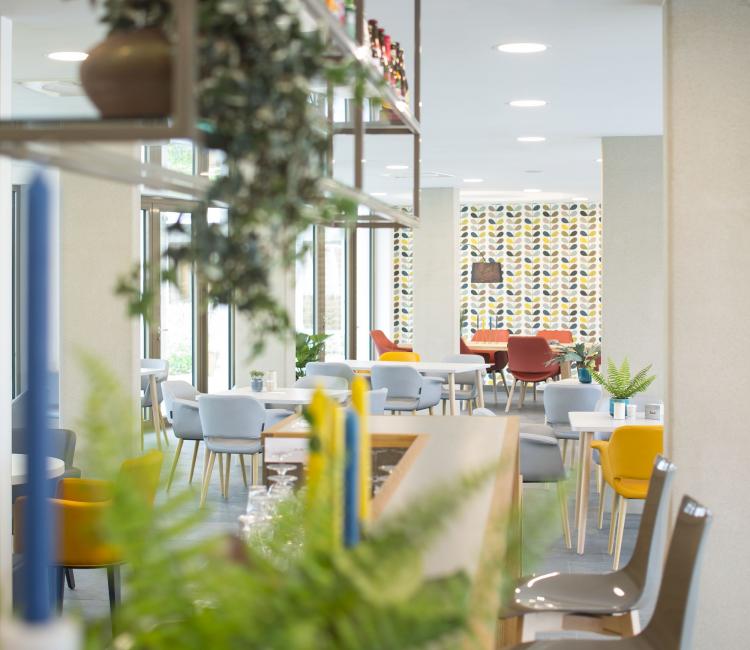 Creating Hospitality - WZC Parkhof Machelen 4 - moments furniture